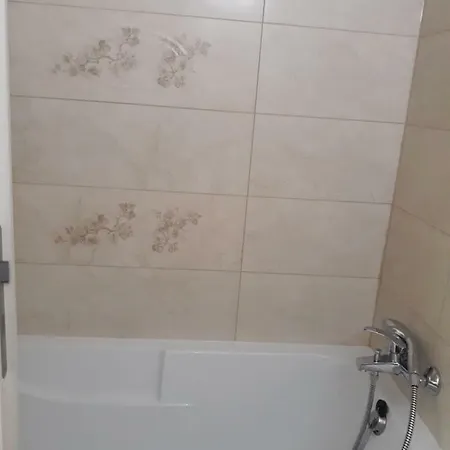 Coresi Apartment